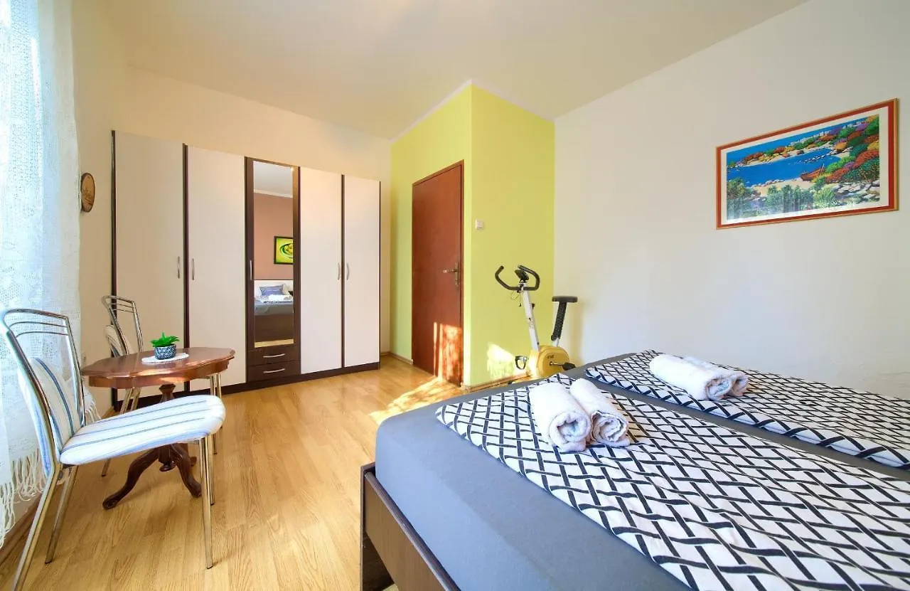 Apartments Petra 크르크 0*,  크로아티아